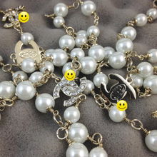 小香風(fēng)雙C鑲雙鉆手工長(zhǎng)珠鏈 引領(lǐng)美發(fā)飾品新風(fēng)尚的批發(fā)優(yōu)選