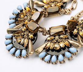 復(fù)古水晶多吊墜花朵毛衣項鏈 歐美時尚飾品廠家直銷的魅力與搭配藝術(shù)